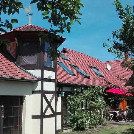 Sommerhof Spreewald 컨트리하우스 뤼베나우
